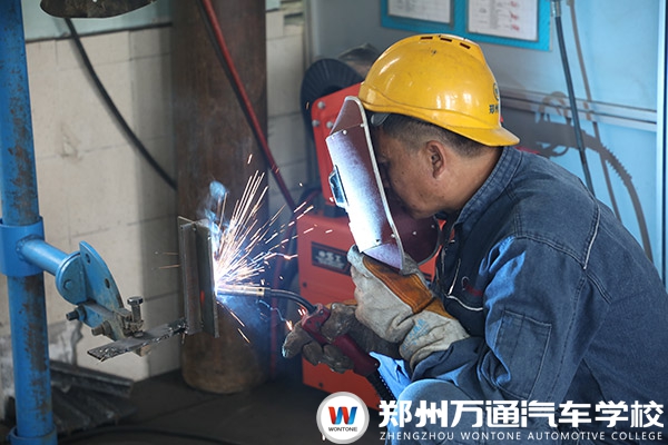 年前學焊接技術，年后不做“漂漂”族