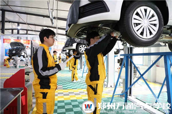 熱搜！#職業技術院校學生未畢業就被搶空